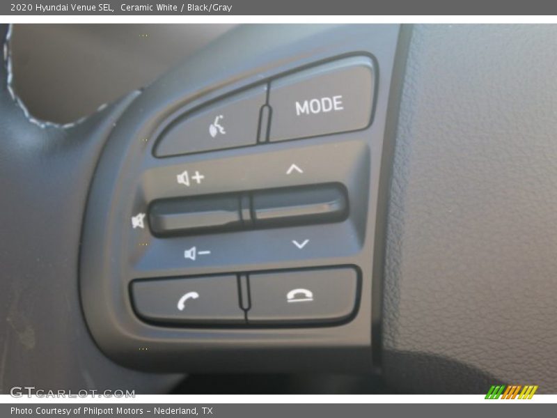 Ceramic White / Black/Gray 2020 Hyundai Venue SEL