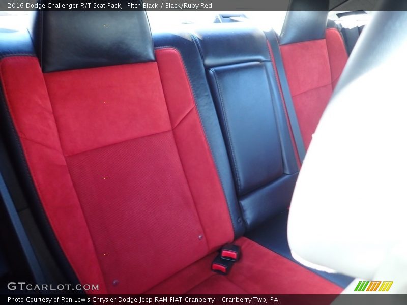 Pitch Black / Black/Ruby Red 2016 Dodge Challenger R/T Scat Pack