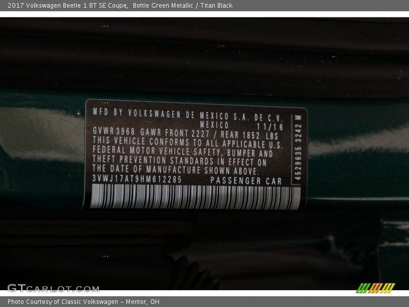 Bottle Green Metallic / Titan Black 2017 Volkswagen Beetle 1.8T SE Coupe