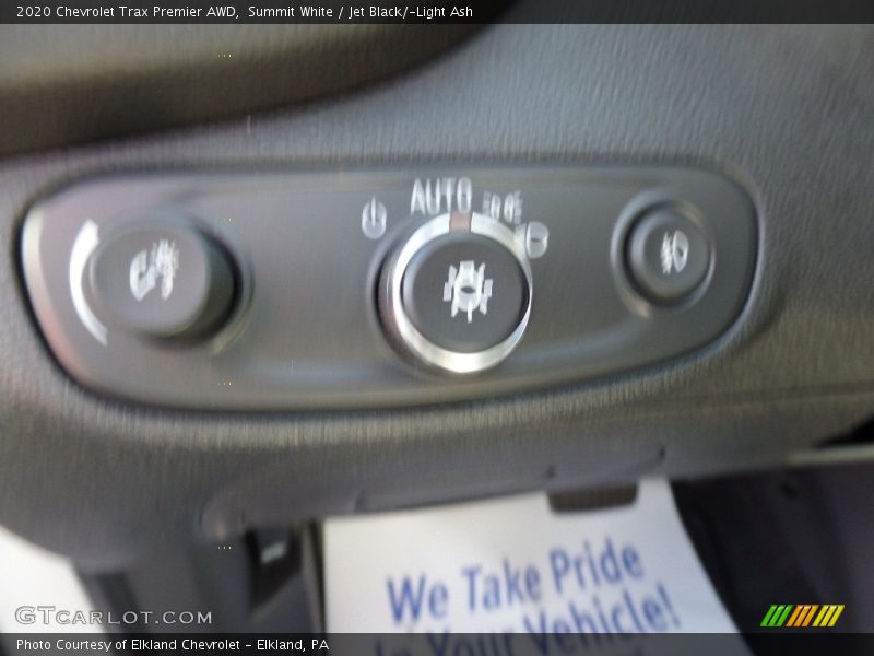 Summit White / Jet Black/­Light Ash 2020 Chevrolet Trax Premier AWD
