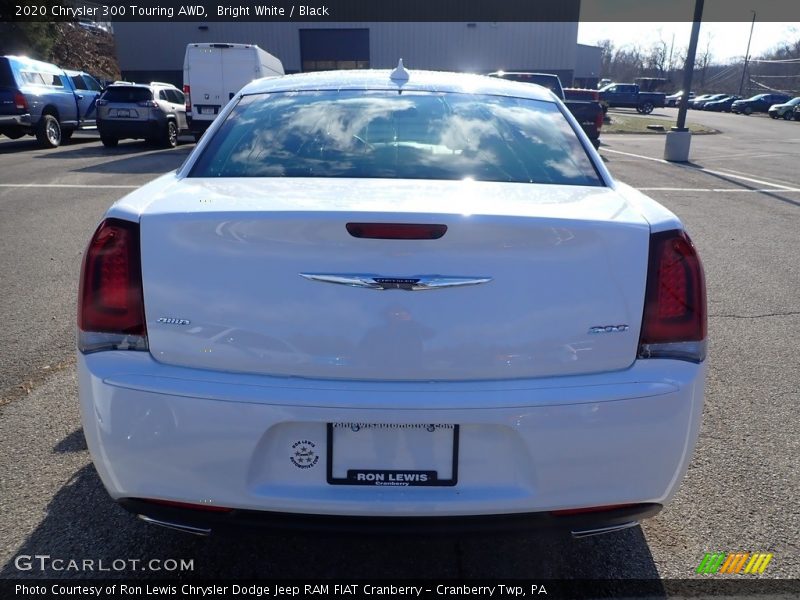 Bright White / Black 2020 Chrysler 300 Touring AWD