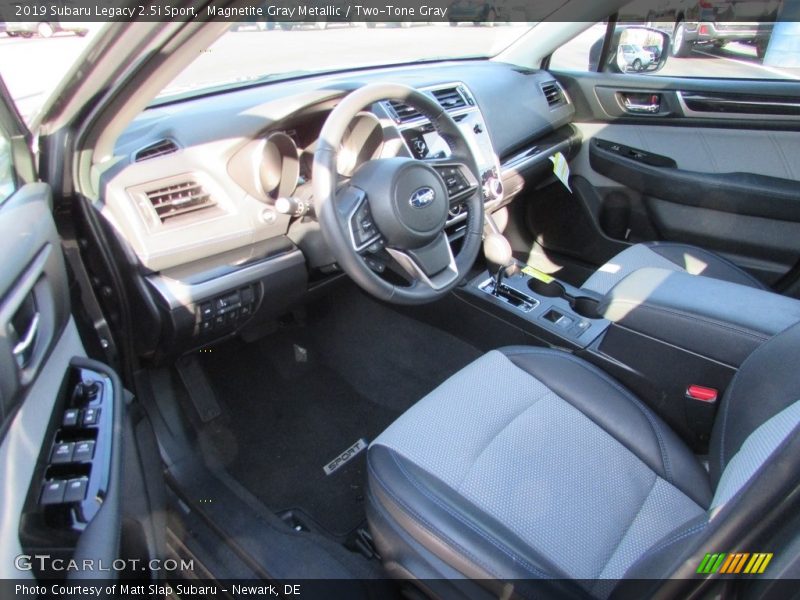 Magnetite Gray Metallic / Two-Tone Gray 2019 Subaru Legacy 2.5i Sport