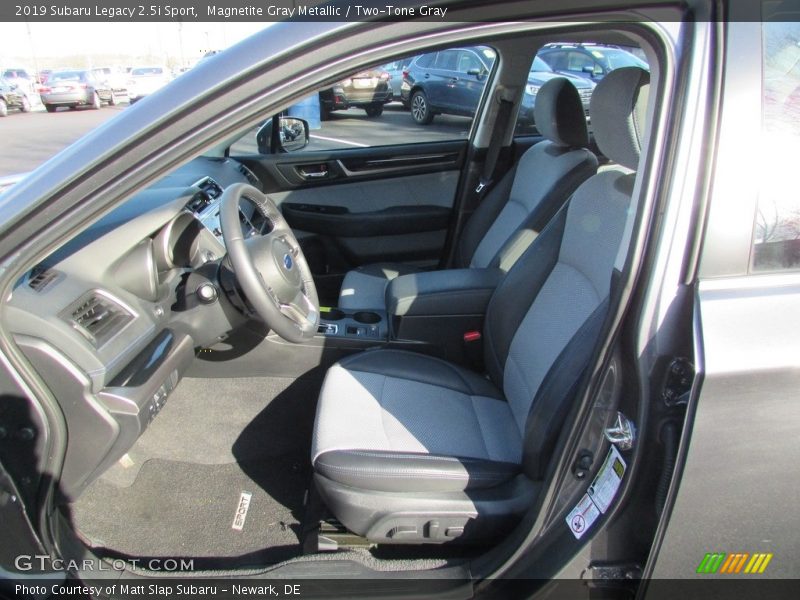 Magnetite Gray Metallic / Two-Tone Gray 2019 Subaru Legacy 2.5i Sport
