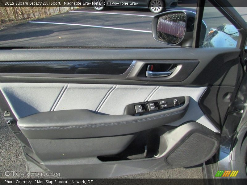 Magnetite Gray Metallic / Two-Tone Gray 2019 Subaru Legacy 2.5i Sport