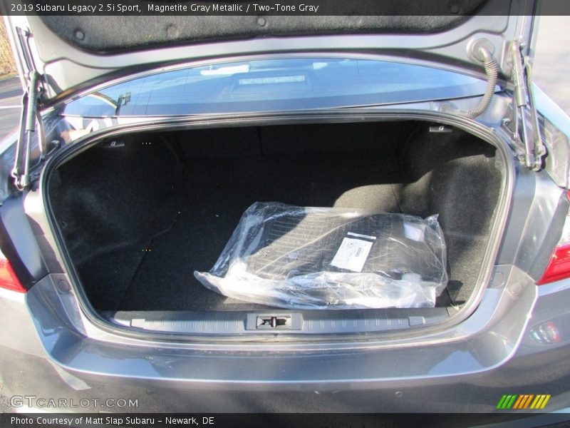 Magnetite Gray Metallic / Two-Tone Gray 2019 Subaru Legacy 2.5i Sport
