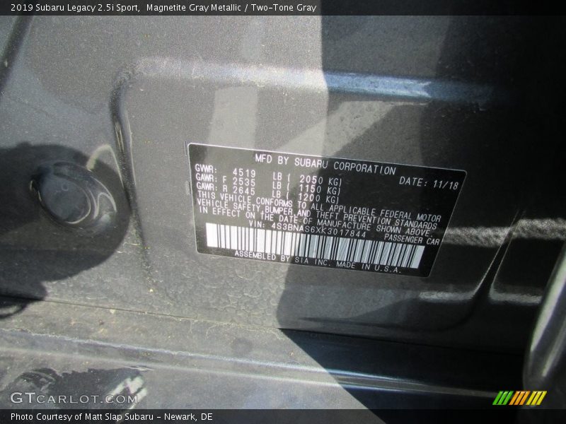 Magnetite Gray Metallic / Two-Tone Gray 2019 Subaru Legacy 2.5i Sport