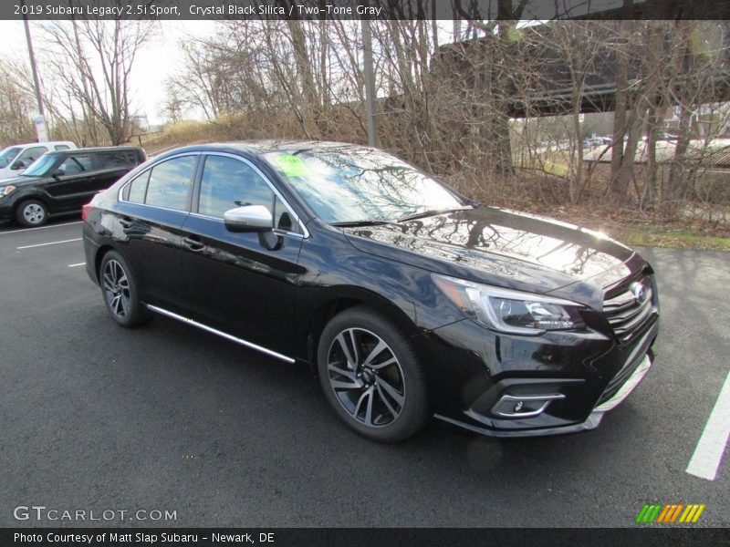 Front 3/4 View of 2019 Legacy 2.5i Sport