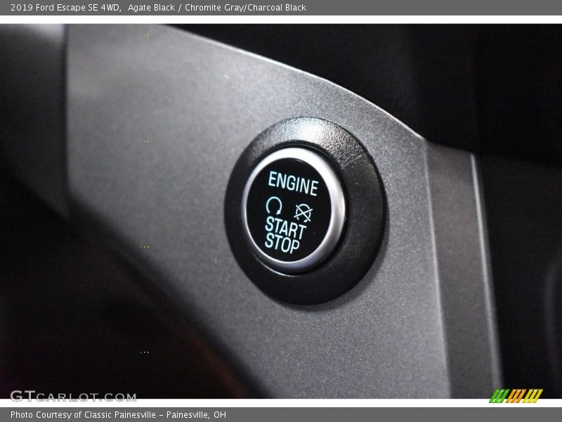 Agate Black / Chromite Gray/Charcoal Black 2019 Ford Escape SE 4WD