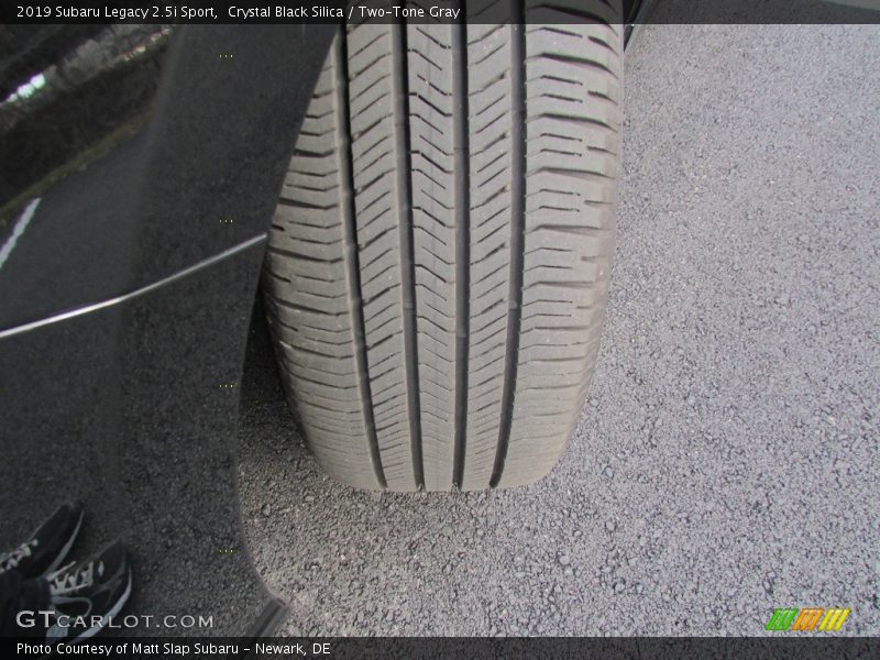 Crystal Black Silica / Two-Tone Gray 2019 Subaru Legacy 2.5i Sport