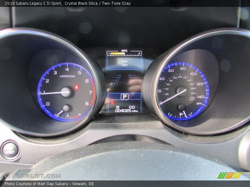 Crystal Black Silica / Two-Tone Gray 2019 Subaru Legacy 2.5i Sport