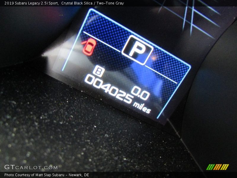 Crystal Black Silica / Two-Tone Gray 2019 Subaru Legacy 2.5i Sport