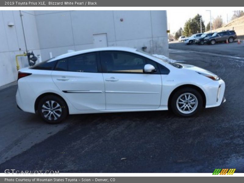 Blizzard White Pearl / Black 2019 Toyota Prius XLE