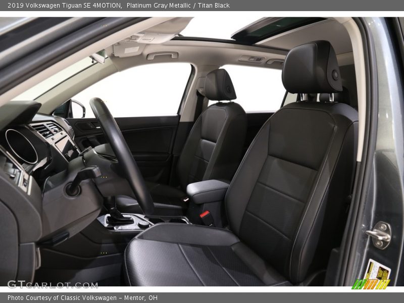 Platinum Gray Metallic / Titan Black 2019 Volkswagen Tiguan SE 4MOTION
