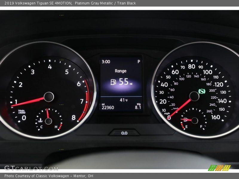 Platinum Gray Metallic / Titan Black 2019 Volkswagen Tiguan SE 4MOTION