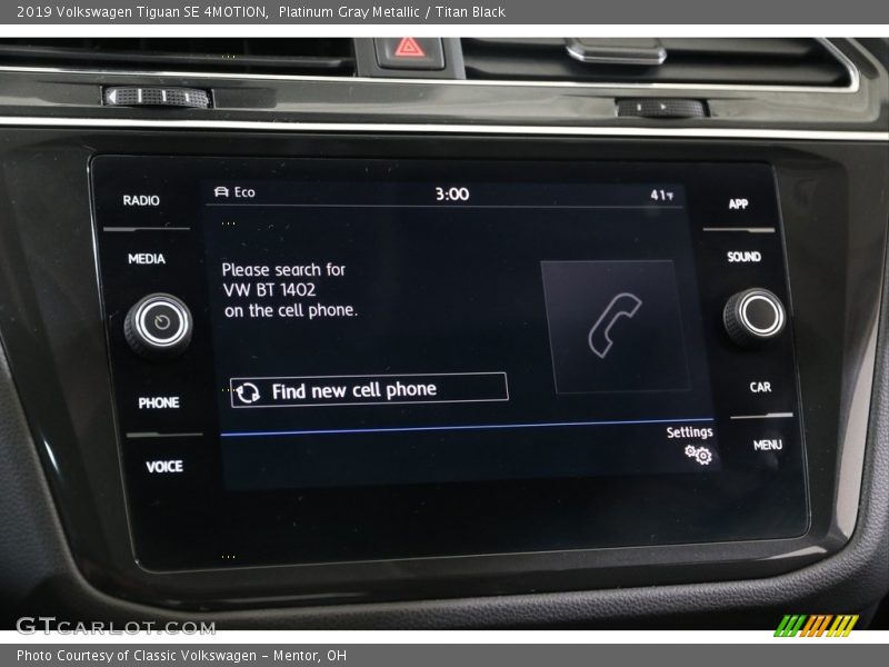 Platinum Gray Metallic / Titan Black 2019 Volkswagen Tiguan SE 4MOTION