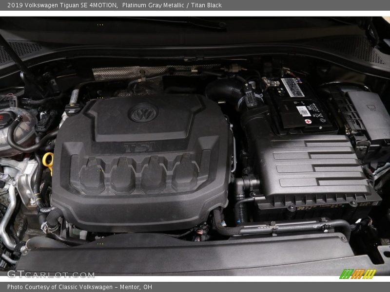 Platinum Gray Metallic / Titan Black 2019 Volkswagen Tiguan SE 4MOTION