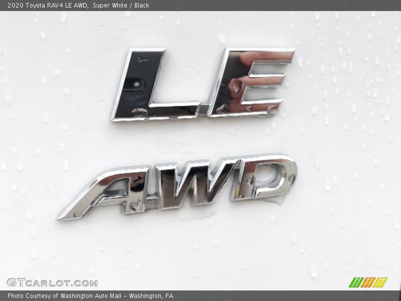 Super White / Black 2020 Toyota RAV4 LE AWD