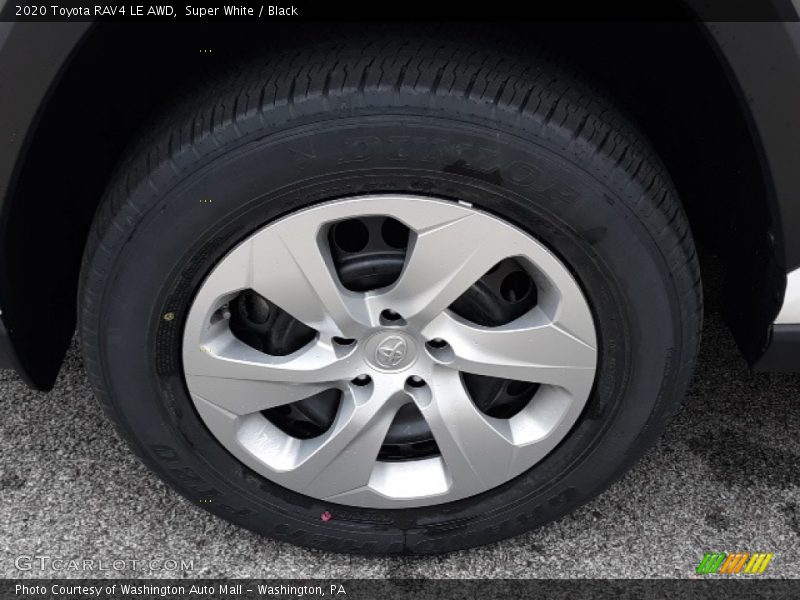 Super White / Black 2020 Toyota RAV4 LE AWD