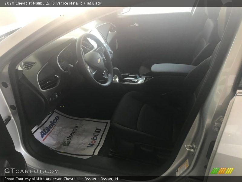 Silver Ice Metallic / Jet Black 2020 Chevrolet Malibu LS