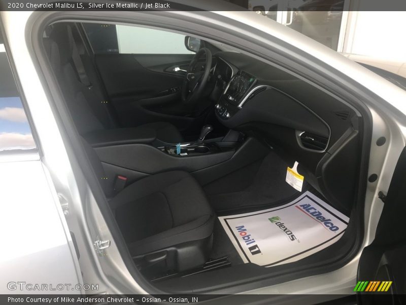 Silver Ice Metallic / Jet Black 2020 Chevrolet Malibu LS
