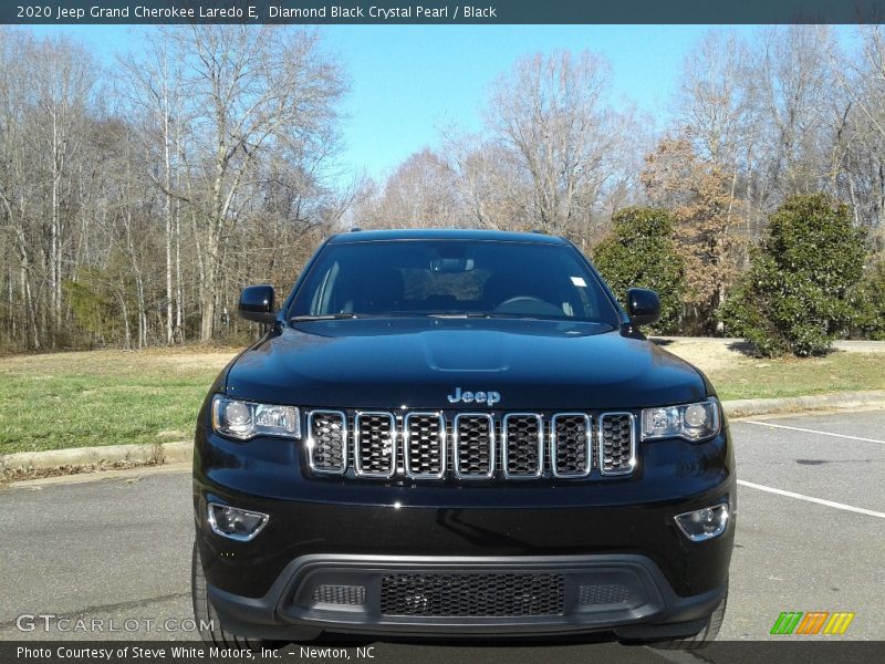 Diamond Black Crystal Pearl / Black 2020 Jeep Grand Cherokee Laredo E