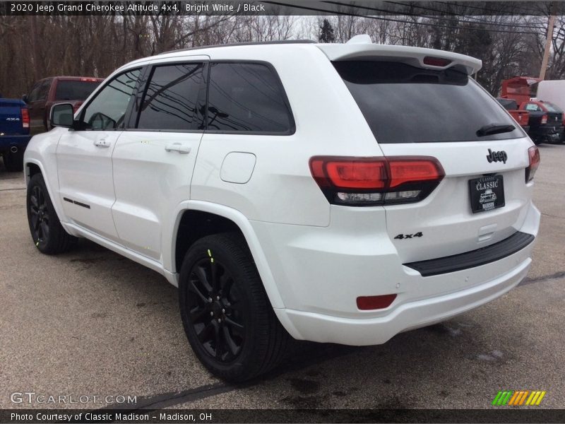 Bright White / Black 2020 Jeep Grand Cherokee Altitude 4x4