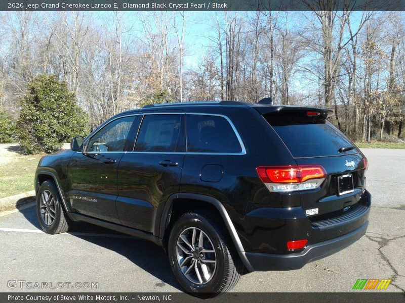Diamond Black Crystal Pearl / Black 2020 Jeep Grand Cherokee Laredo E