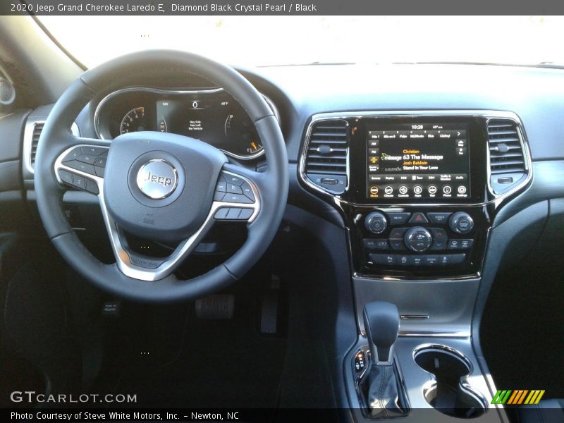 Dashboard of 2020 Grand Cherokee Laredo E