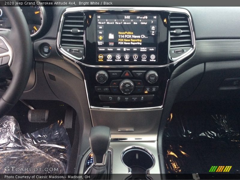 Controls of 2020 Grand Cherokee Altitude 4x4