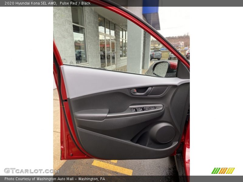 Door Panel of 2020 Kona SEL AWD