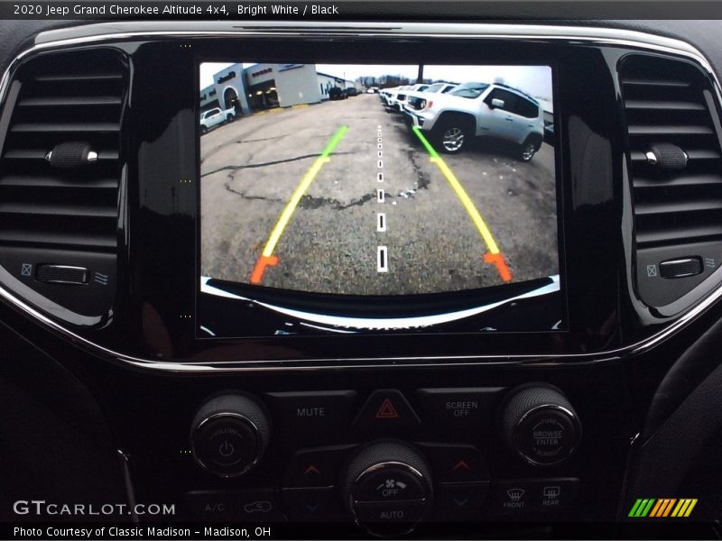 Bright White / Black 2020 Jeep Grand Cherokee Altitude 4x4