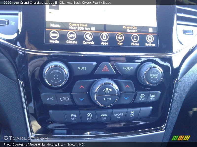 Controls of 2020 Grand Cherokee Laredo E