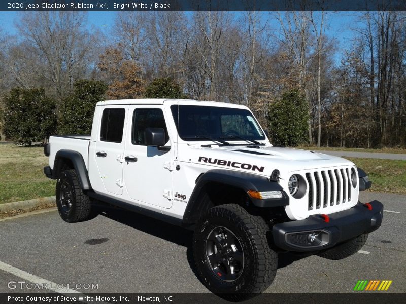 Front 3/4 View of 2020 Gladiator Rubicon 4x4