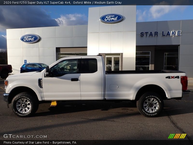 Oxford White / Medium Earth Gray 2020 Ford F250 Super Duty XLT SuperCab 4x4
