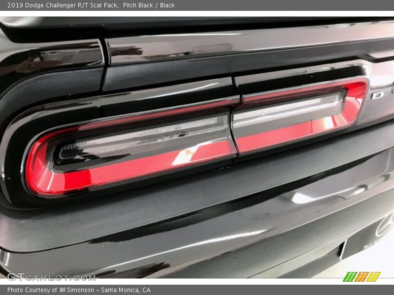 Pitch Black / Black 2019 Dodge Challenger R/T Scat Pack