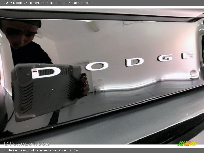 Pitch Black / Black 2019 Dodge Challenger R/T Scat Pack