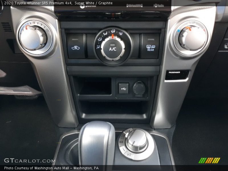 Super White / Graphite 2020 Toyota 4Runner SR5 Premium 4x4