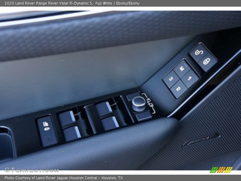 Controls of 2020 Range Rover Velar R-Dynamic S