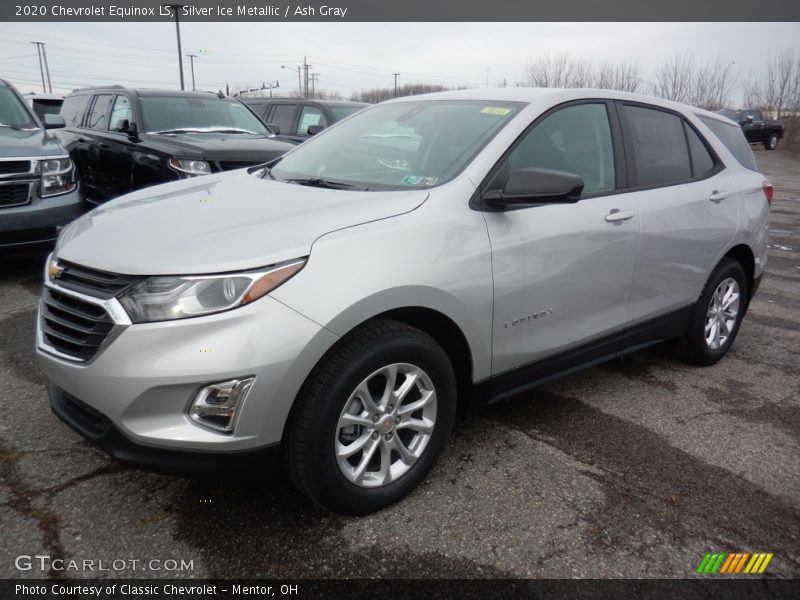 Front 3/4 View of 2020 Equinox LS