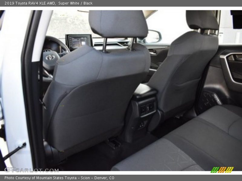 Super White / Black 2019 Toyota RAV4 XLE AWD
