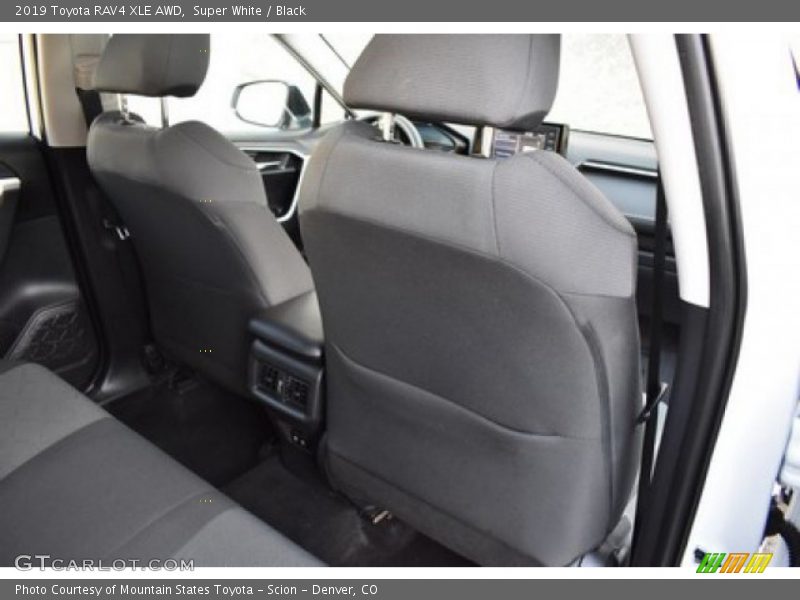 Super White / Black 2019 Toyota RAV4 XLE AWD