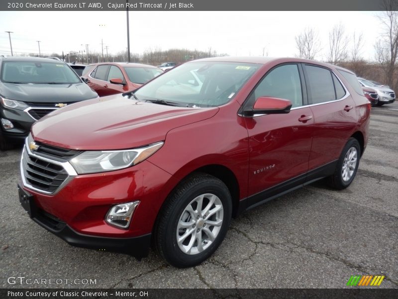 Front 3/4 View of 2020 Equinox LT AWD