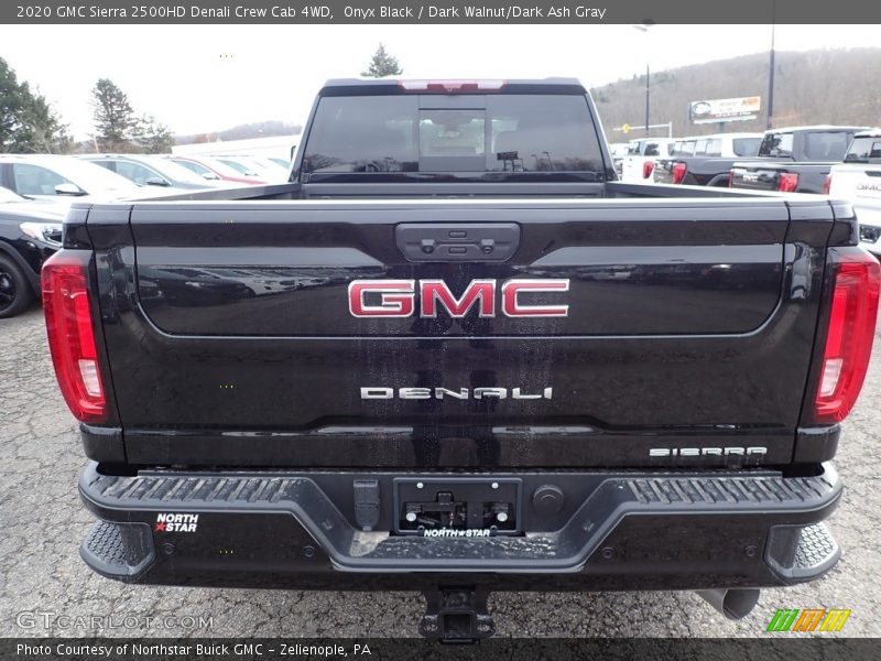 Onyx Black / Dark Walnut/Dark Ash Gray 2020 GMC Sierra 2500HD Denali Crew Cab 4WD