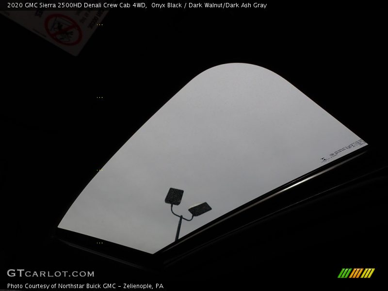 Onyx Black / Dark Walnut/Dark Ash Gray 2020 GMC Sierra 2500HD Denali Crew Cab 4WD