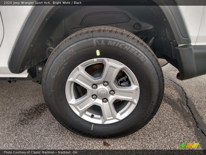 Bright White / Black 2020 Jeep Wrangler Sport 4x4