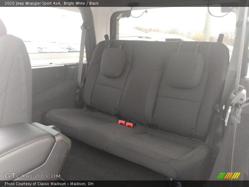 Bright White / Black 2020 Jeep Wrangler Sport 4x4