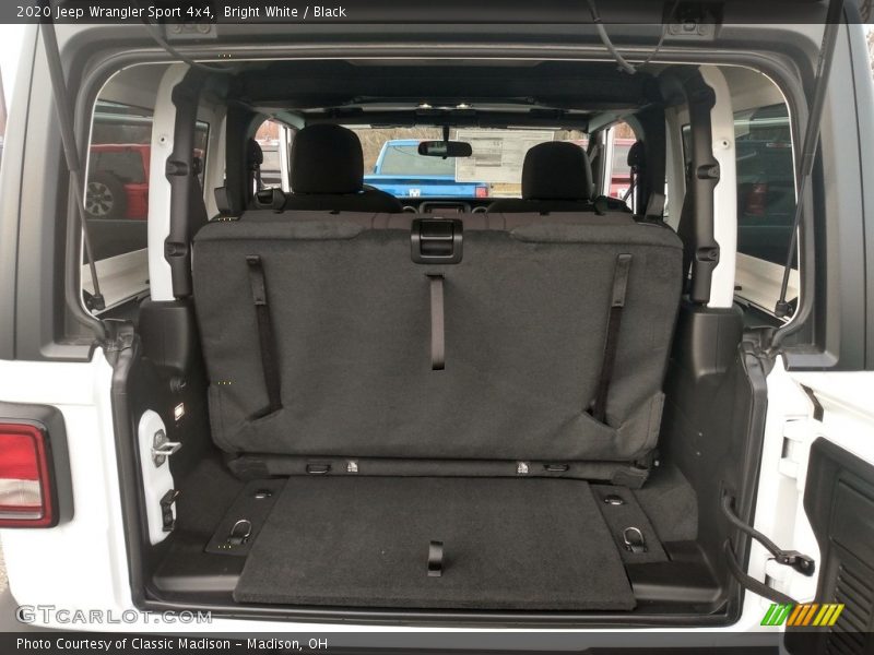 Bright White / Black 2020 Jeep Wrangler Sport 4x4