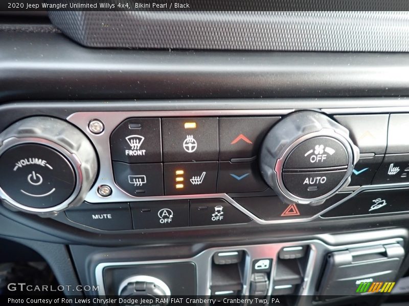 Controls of 2020 Wrangler Unlimited Willys 4x4