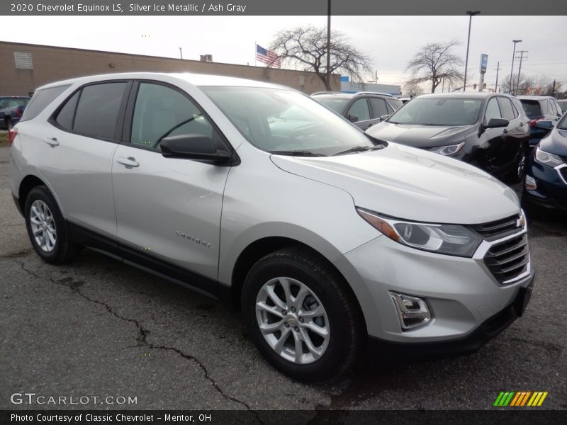 Front 3/4 View of 2020 Equinox LS