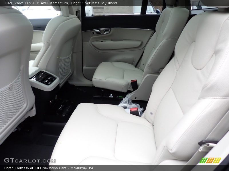 Rear Seat of 2020 XC90 T6 AWD Momentum
